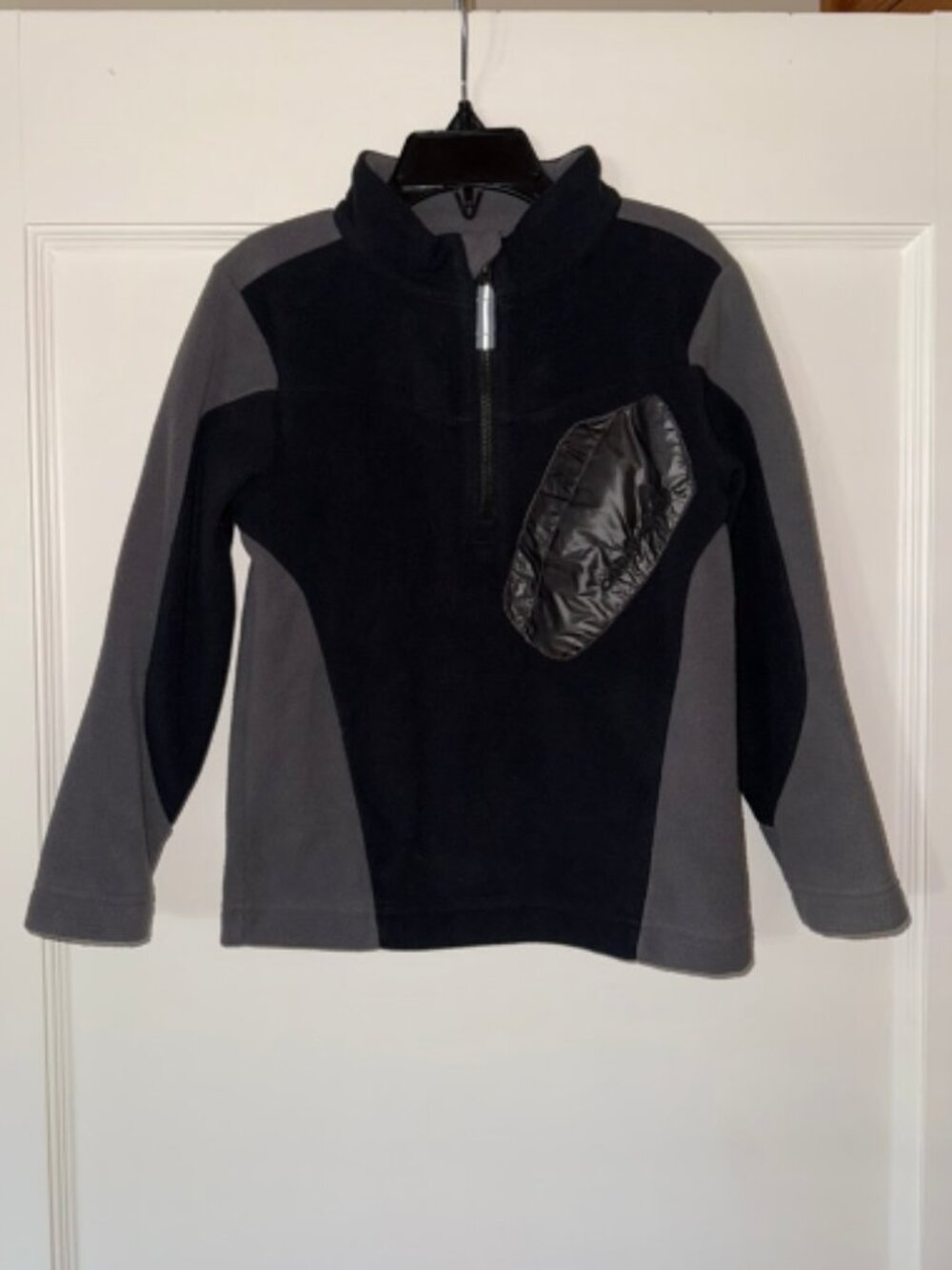 Obermeyer Black Gray Boys Mid Layer Jacket Sz M